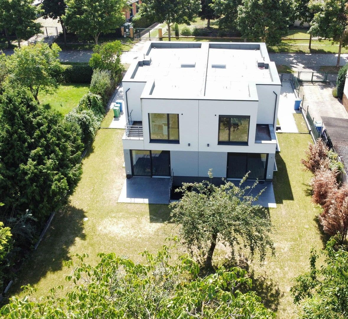 Predaj domu 170 m², pozemek 508 m², Rembrandtstraße 67, Blankenfelde-Mahlow, Brandenbursko Predaj domu 170 m², pozemek 508 m², Rembrandtstraße 67, Blankenfelde-Mahlow, Brandenbursko