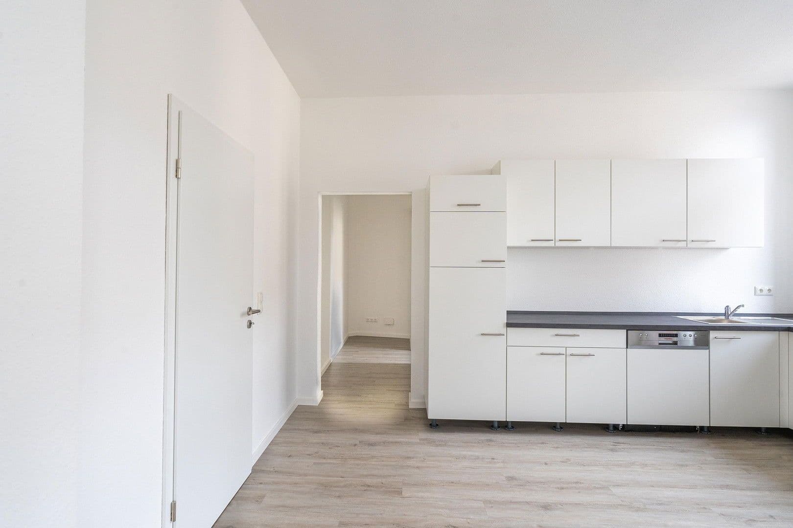 Prenájom bytu 3-izbový 93 m², Koblenzer Strasse 41, Bingen am Rhein, Porýnie-Falcko Prenájom bytu 3-izbový 93 m², Koblenzer Strasse 41, Bingen am Rhein, Porýnie-Falcko