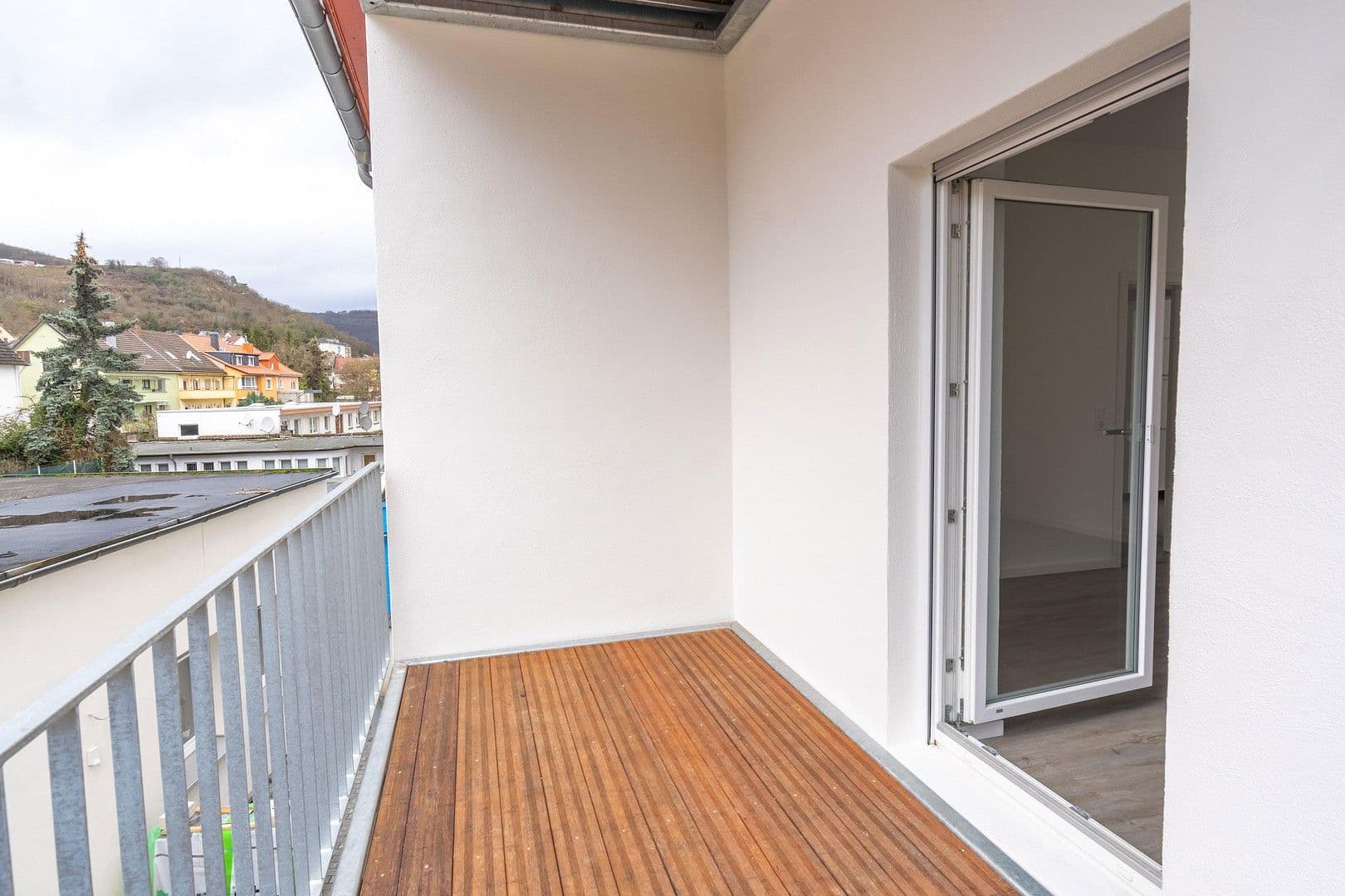 Prenájom bytu 3-izbový 93 m², Koblenzer Strasse 41, Bingen am Rhein, Porýnie-Falcko Prenájom bytu 3-izbový 93 m², Koblenzer Strasse 41, Bingen am Rhein, Porýnie-Falcko