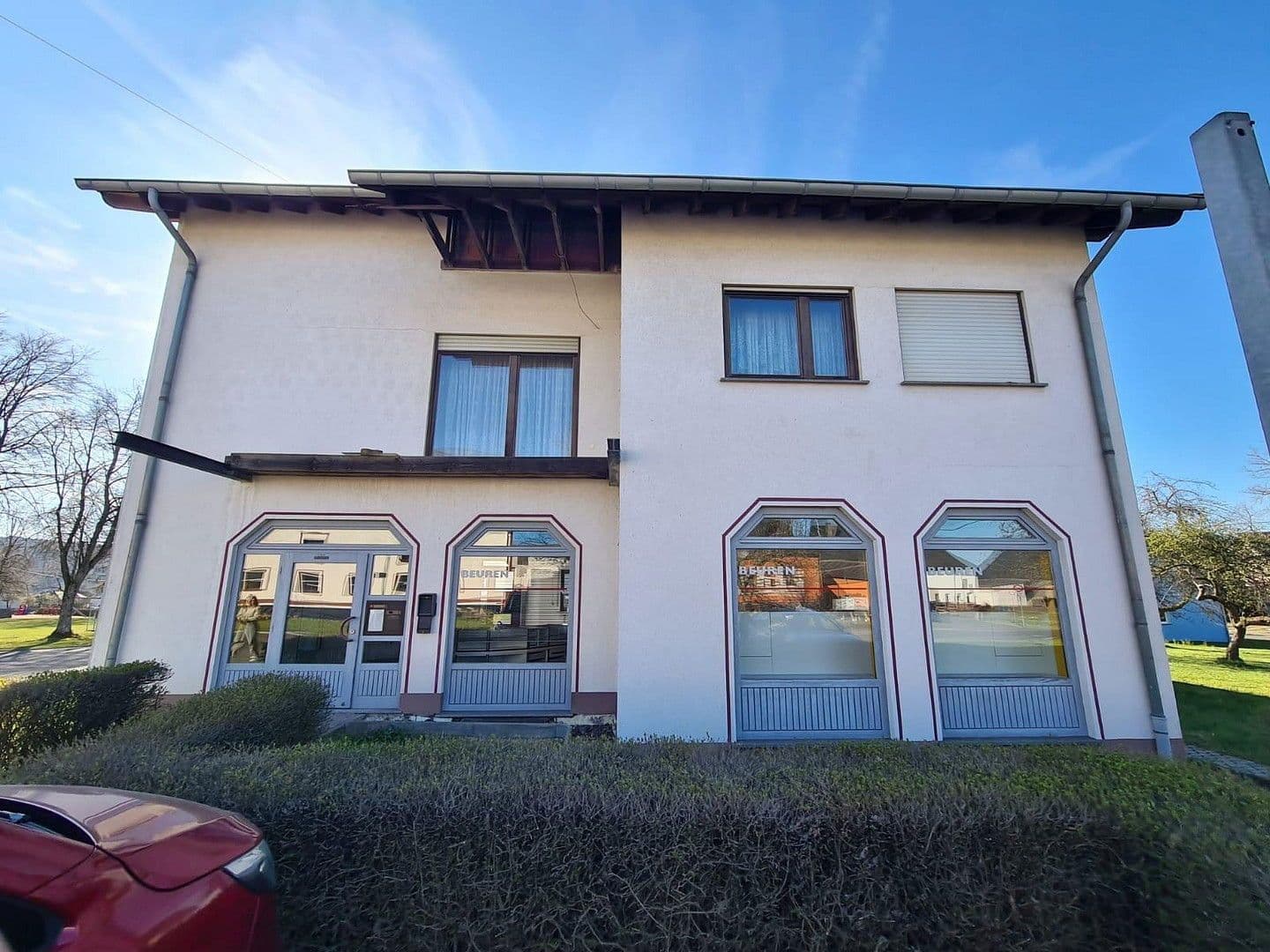 Prenájom kancelárie 140 m², Hauptstr. 68, Beuren (Hochwald), Porýnie-Falcko Prenájom kancelárie 140 m², Hauptstr. 68, Beuren (Hochwald), Porýnie-Falcko