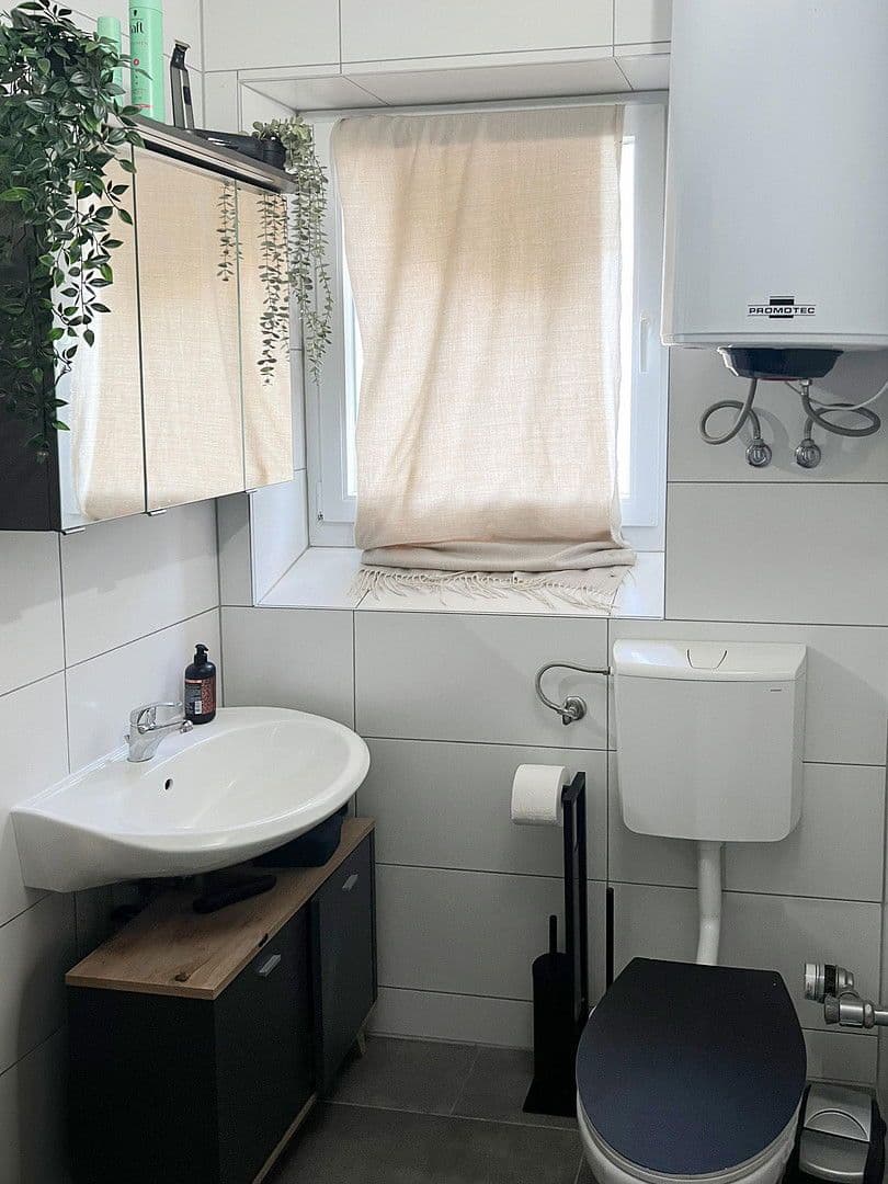 Prenájom bytu 3-izbový 72 m², Goethestr. 4, Eisenberg (Pfalz), Porýnie-Falcko Prenájom bytu 3-izbový 72 m², Goethestr. 4, Eisenberg (Pfalz), Porýnie-Falcko