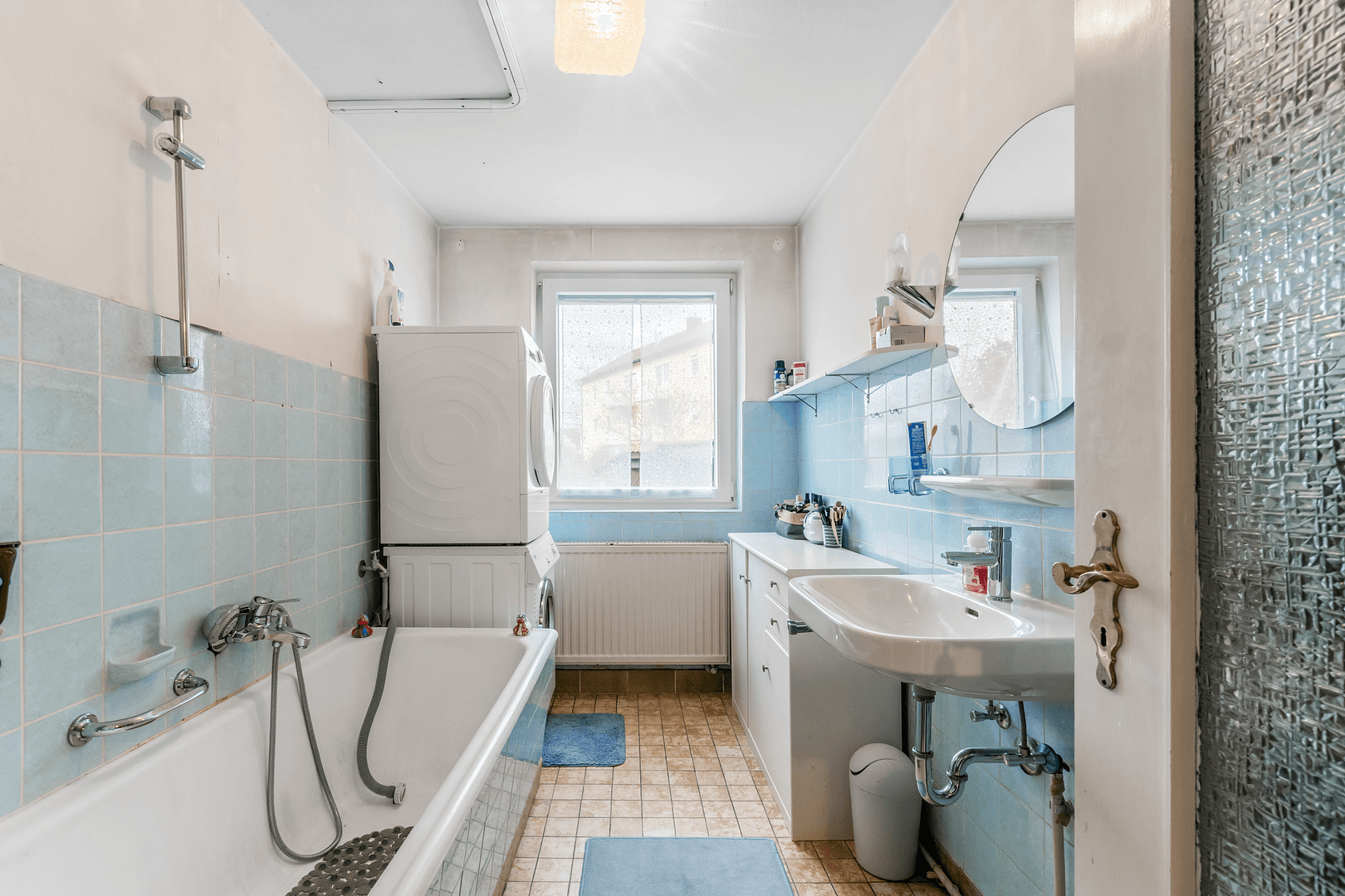 Predaj domu 123 m², pozemek 713 m², Schabringer Straße 56, Lauingen (Donau), Bavorsko Predaj domu 123 m², pozemek 713 m², Schabringer Straße 56, Lauingen (Donau), Bavorsko