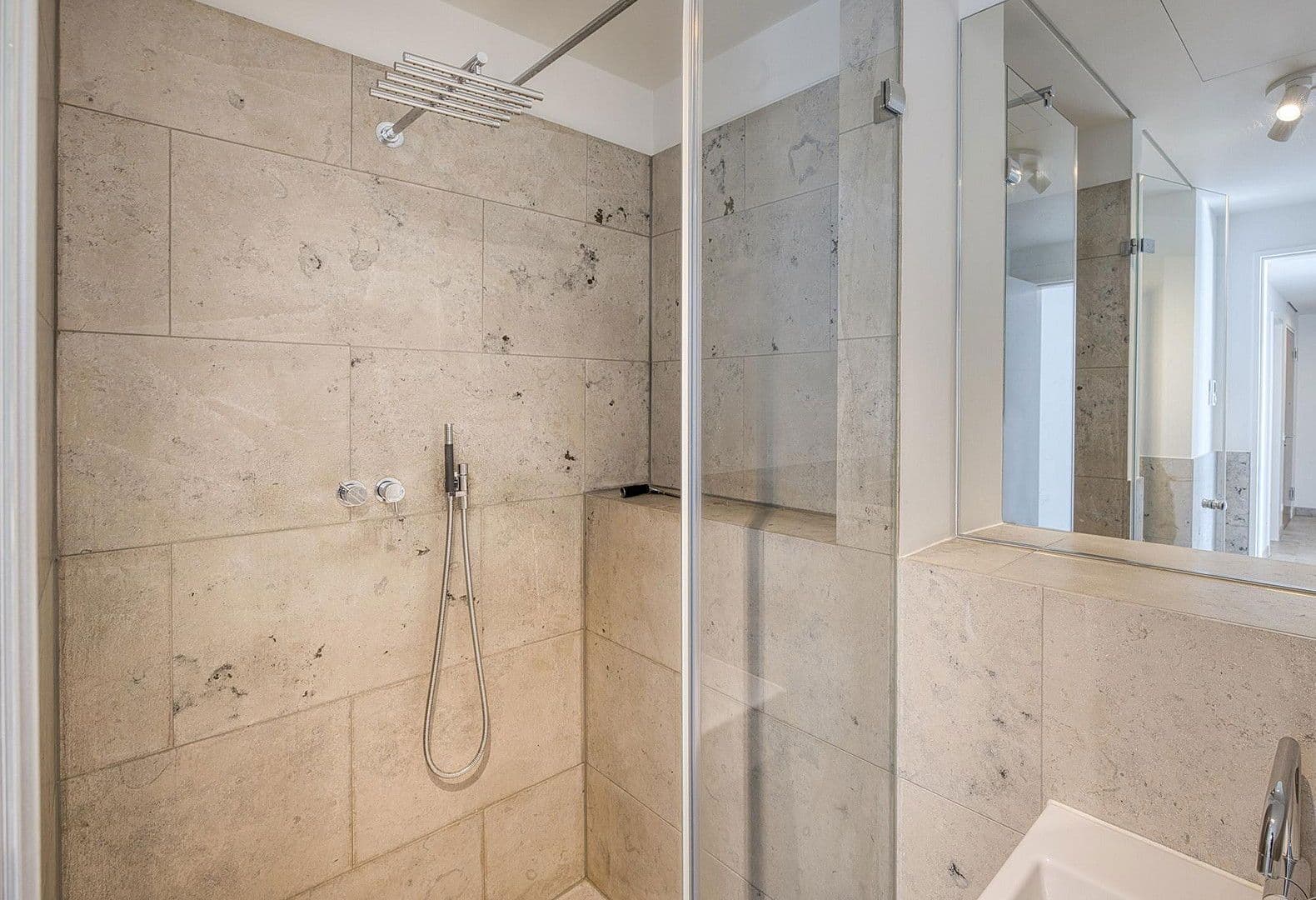 Predaj bytu 2-izbový 74 m², Hainer Weg 60, Frankfurt, Hesensko Predaj bytu 2-izbový 74 m², Hainer Weg 60, Frankfurt, Hesensko