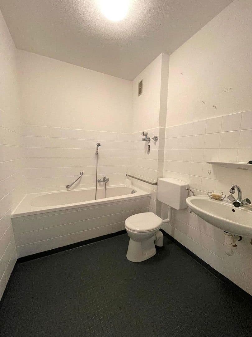 Prenájom bytu 3-izbový 74 m², Bürger-Meister-Diehl Str. 29, Eisenberg (Pfalz), Porýnie-Falcko Prenájom bytu 3-izbový 74 m², Bürger-Meister-Diehl Str. 29, Eisenberg (Pfalz), Porýnie-Falcko