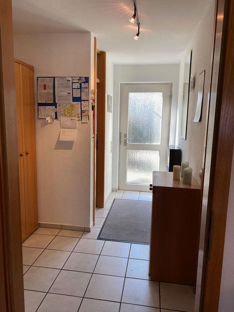 Predaj domu 146 m², pozemek 246 m², Königsberger Strasse 47, Bad Dürrheim, Bádensko-Wurttembersko Predaj domu 146 m², pozemek 246 m², Königsberger Strasse 47, Bad Dürrheim, Bádensko-Wurttembersko