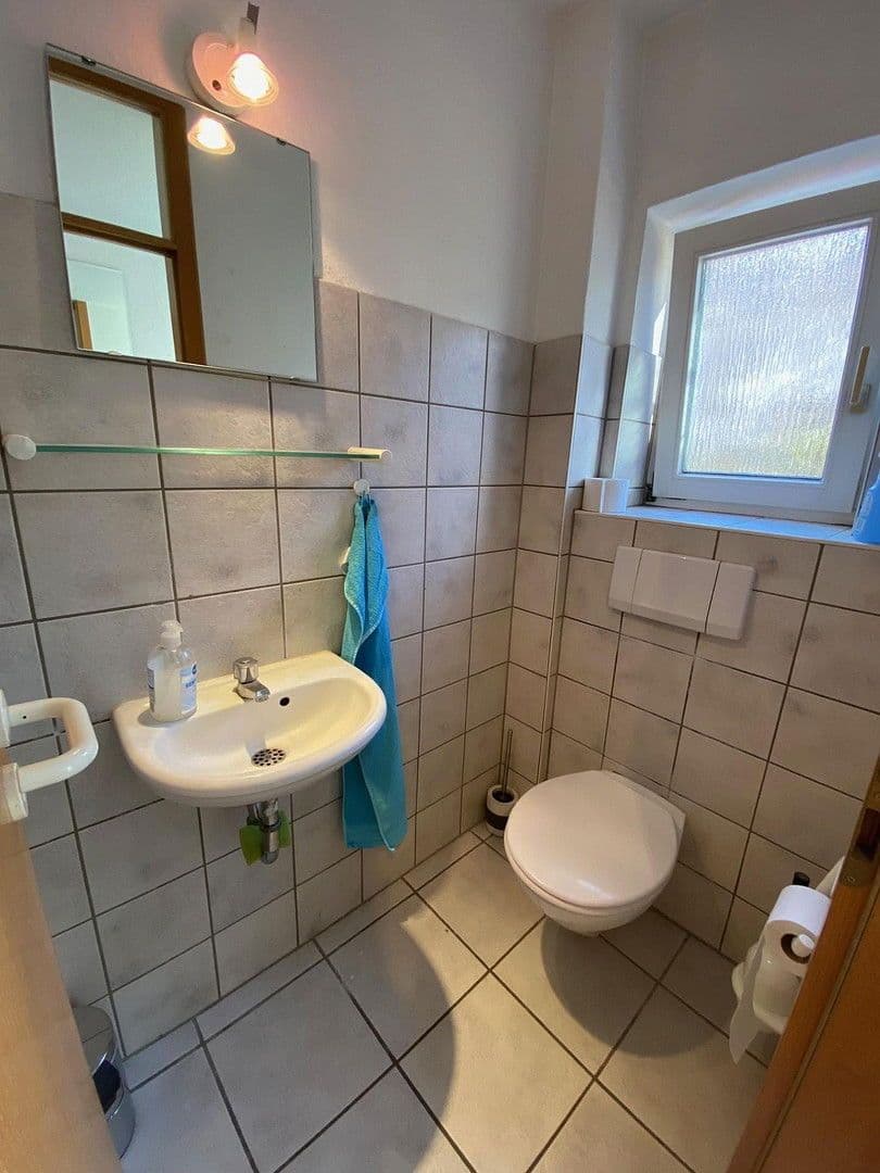 Predaj domu 146 m², pozemek 246 m², Königsberger Strasse 47, Bad Dürrheim, Bádensko-Wurttembersko Predaj domu 146 m², pozemek 246 m², Königsberger Strasse 47, Bad Dürrheim, Bádensko-Wurttembersko