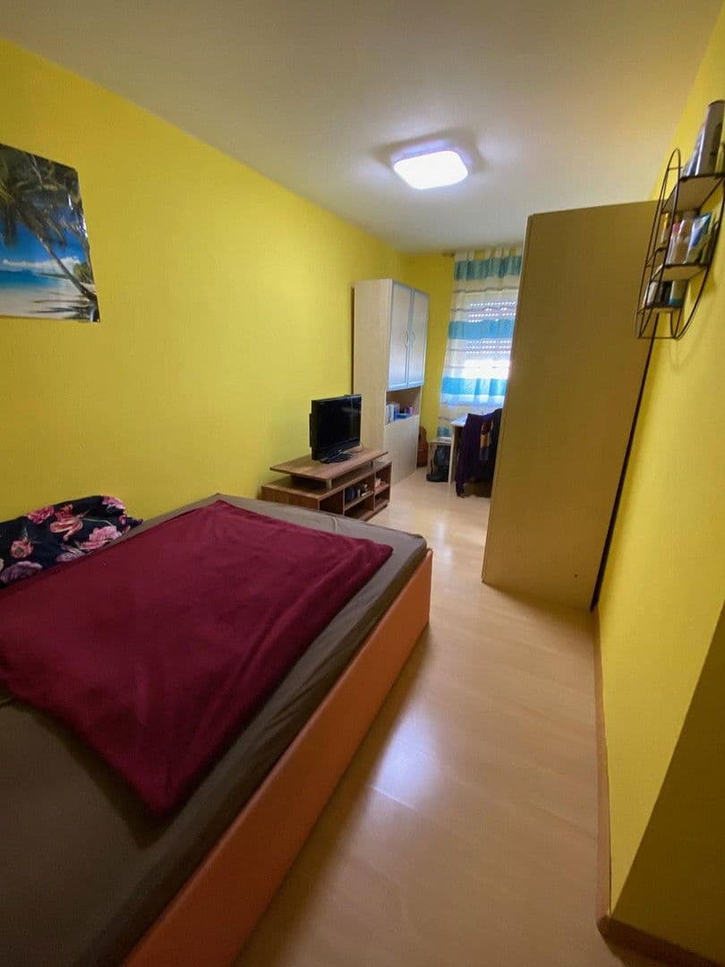 Predaj domu 146 m², pozemek 246 m², Königsberger Strasse 47, Bad Dürrheim, Bádensko-Wurttembersko Predaj domu 146 m², pozemek 246 m², Königsberger Strasse 47, Bad Dürrheim, Bádensko-Wurttembersko