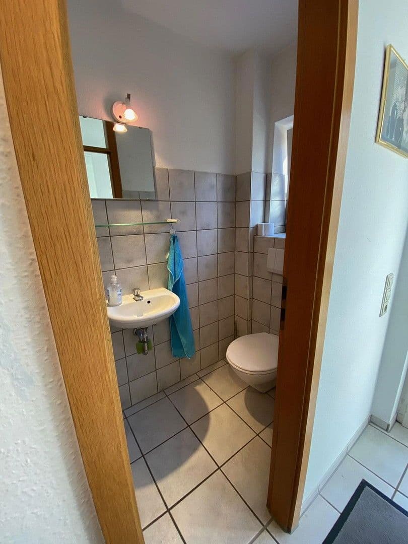 Predaj domu 146 m², pozemek 246 m², Königsberger Strasse 47, Bad Dürrheim, Bádensko-Wurttembersko Predaj domu 146 m², pozemek 246 m², Königsberger Strasse 47, Bad Dürrheim, Bádensko-Wurttembersko