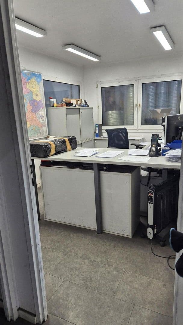 Prenájom nebytového priestoru 1.638 m², Waltherstraße 49-51, Köln, Severné Porýnie - Westfálsko Prenájom nebytového priestoru 1.638 m², Waltherstraße 49-51, Köln, Severné Porýnie - Westfálsko