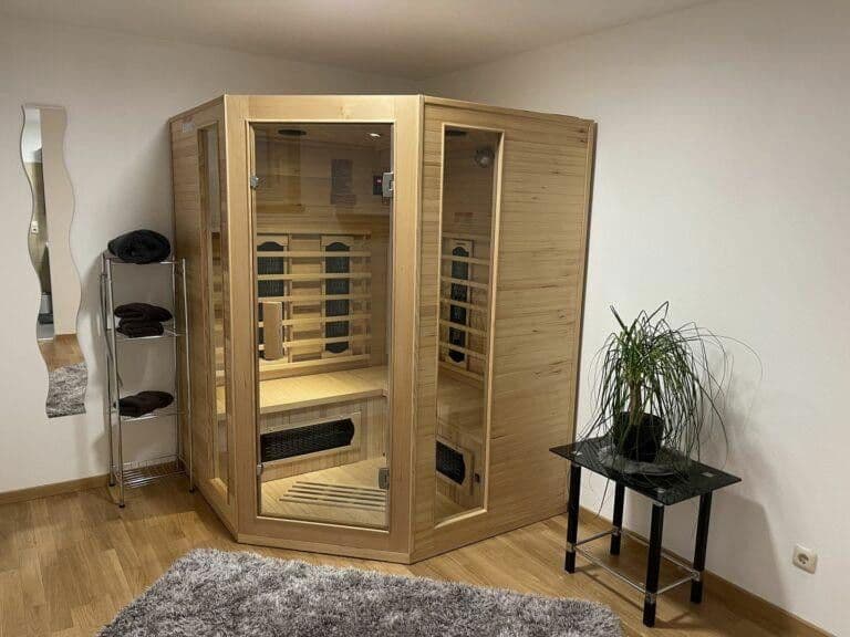 Predaj domu 210 m², pozemek 327 m², Winterbergerstr. 44, Freyung, Bavorsko Predaj domu 210 m², pozemek 327 m², Winterbergerstr. 44, Freyung, Bavorsko