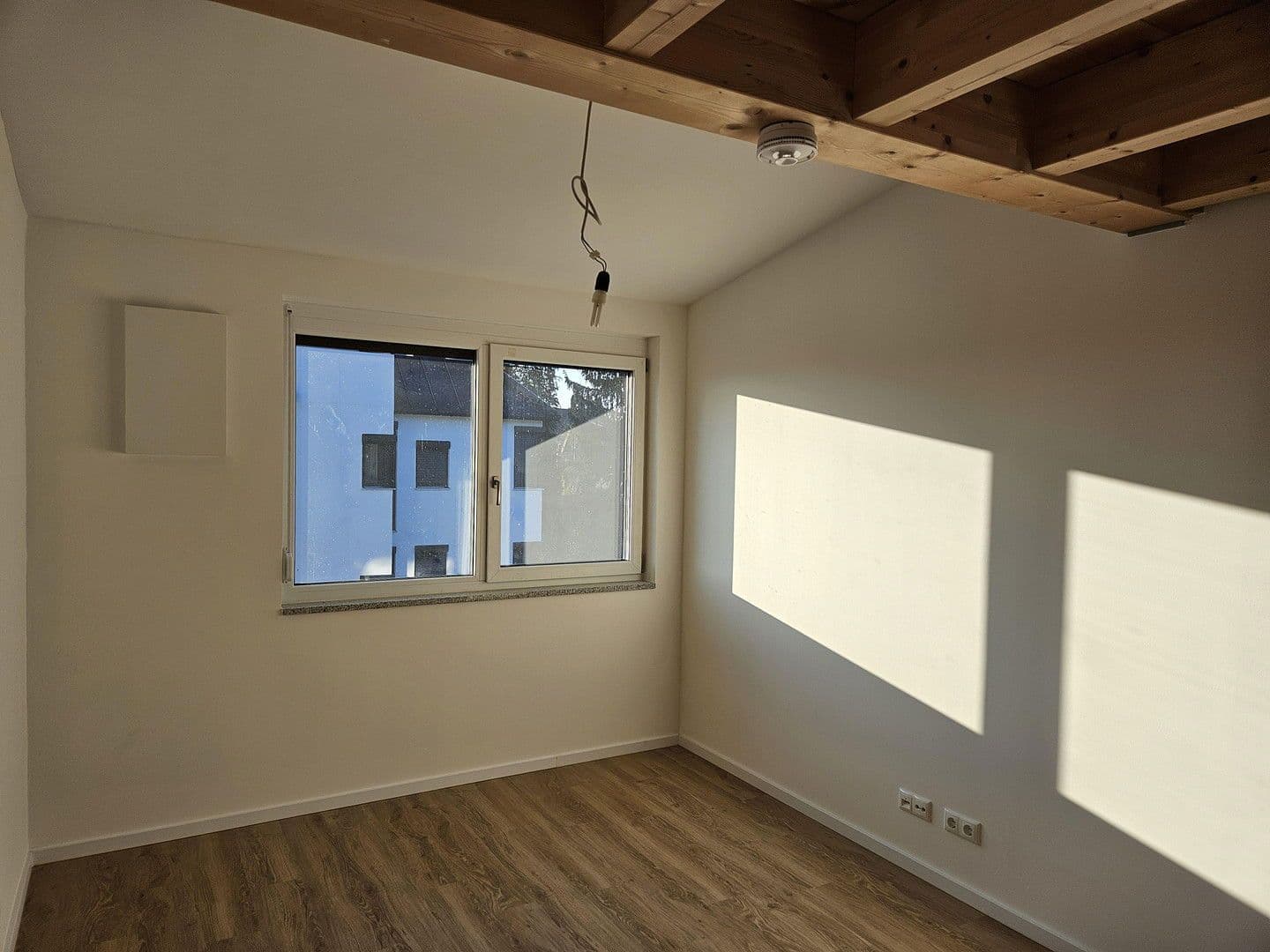 Prenájom bytu 3-izbový 90 m², Pfarrkirchner Str. 105 b, Eggenfelden, Bavorsko Prenájom bytu 3-izbový 90 m², Pfarrkirchner Str. 105 b, Eggenfelden, Bavorsko