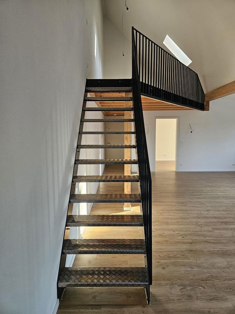 Prenájom bytu 3-izbový 90 m², Pfarrkirchner Str. 105 b, Eggenfelden, Bavorsko Prenájom bytu 3-izbový 90 m², Pfarrkirchner Str. 105 b, Eggenfelden, Bavorsko