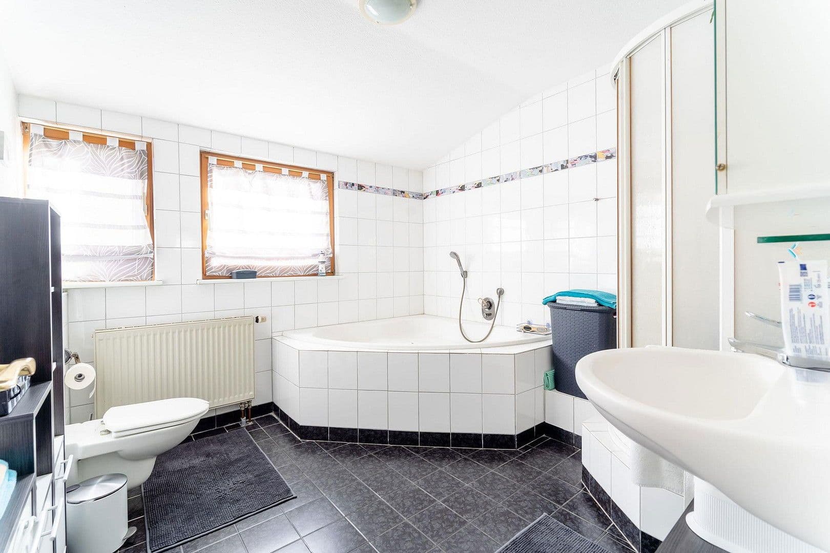 Predaj domu 434 m², pozemek 504 m², Deißlingen, Bádensko-Wurttembersko Predaj domu 434 m², pozemek 504 m², Deißlingen, Bádensko-Wurttembersko