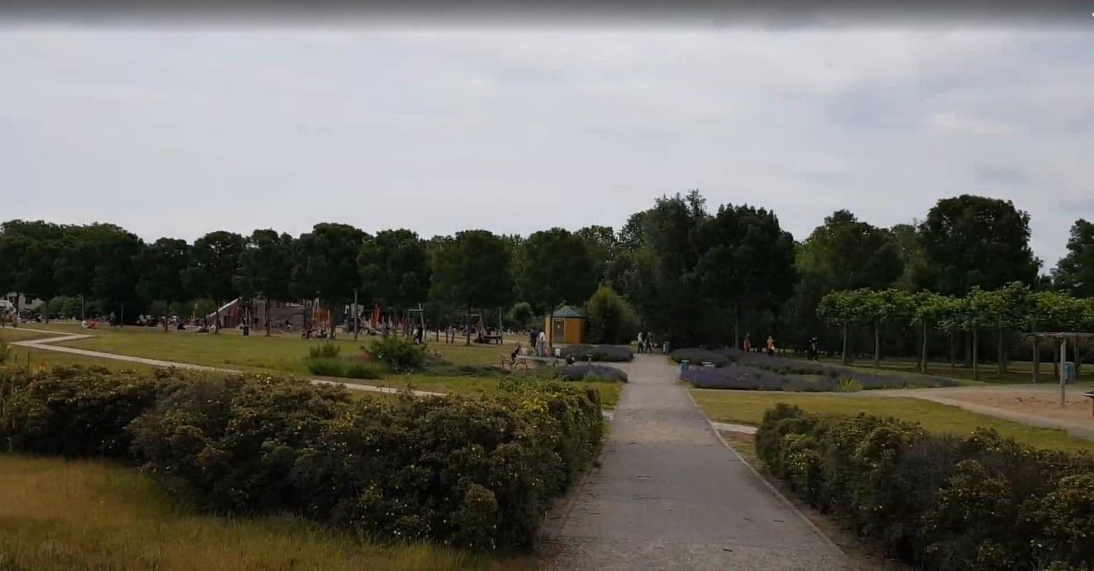 Prenájom domu 140 m², pozemek 220 m², Leverkusen, Severné Porýnie - Westfálsko Prenájom domu 140 m², pozemek 220 m², Leverkusen, Severné Porýnie - Westfálsko