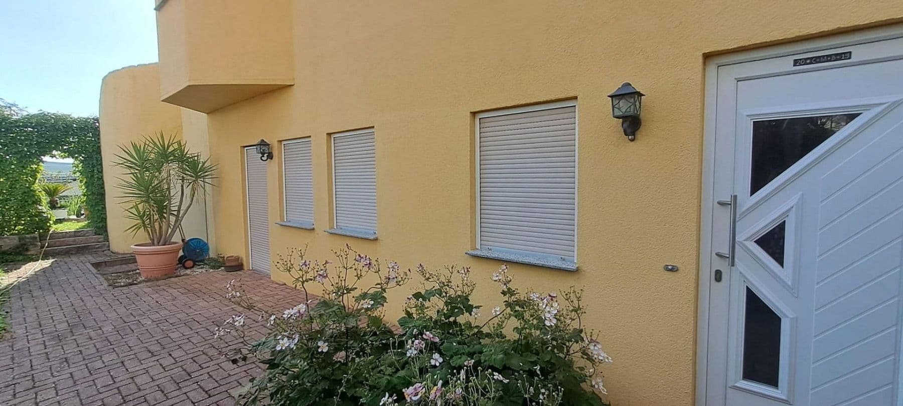 Predaj domu 211 m², pozemek 311 m², Freyburger Allee 16, Nierstein, Porýnie-Falcko Predaj domu 211 m², pozemek 311 m², Freyburger Allee 16, Nierstein, Porýnie-Falcko