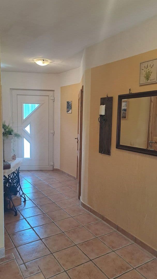 Predaj domu 211 m², pozemek 311 m², Freyburger Allee 16, Nierstein, Porýnie-Falcko Predaj domu 211 m², pozemek 311 m², Freyburger Allee 16, Nierstein, Porýnie-Falcko