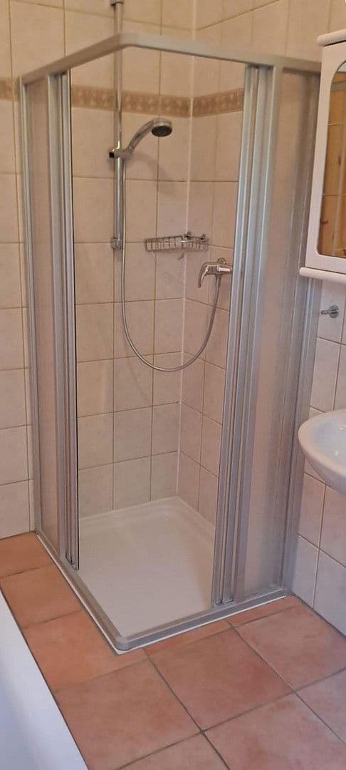 Predaj domu 211 m², pozemek 311 m², Freyburger Allee 16, Nierstein, Porýnie-Falcko Predaj domu 211 m², pozemek 311 m², Freyburger Allee 16, Nierstein, Porýnie-Falcko