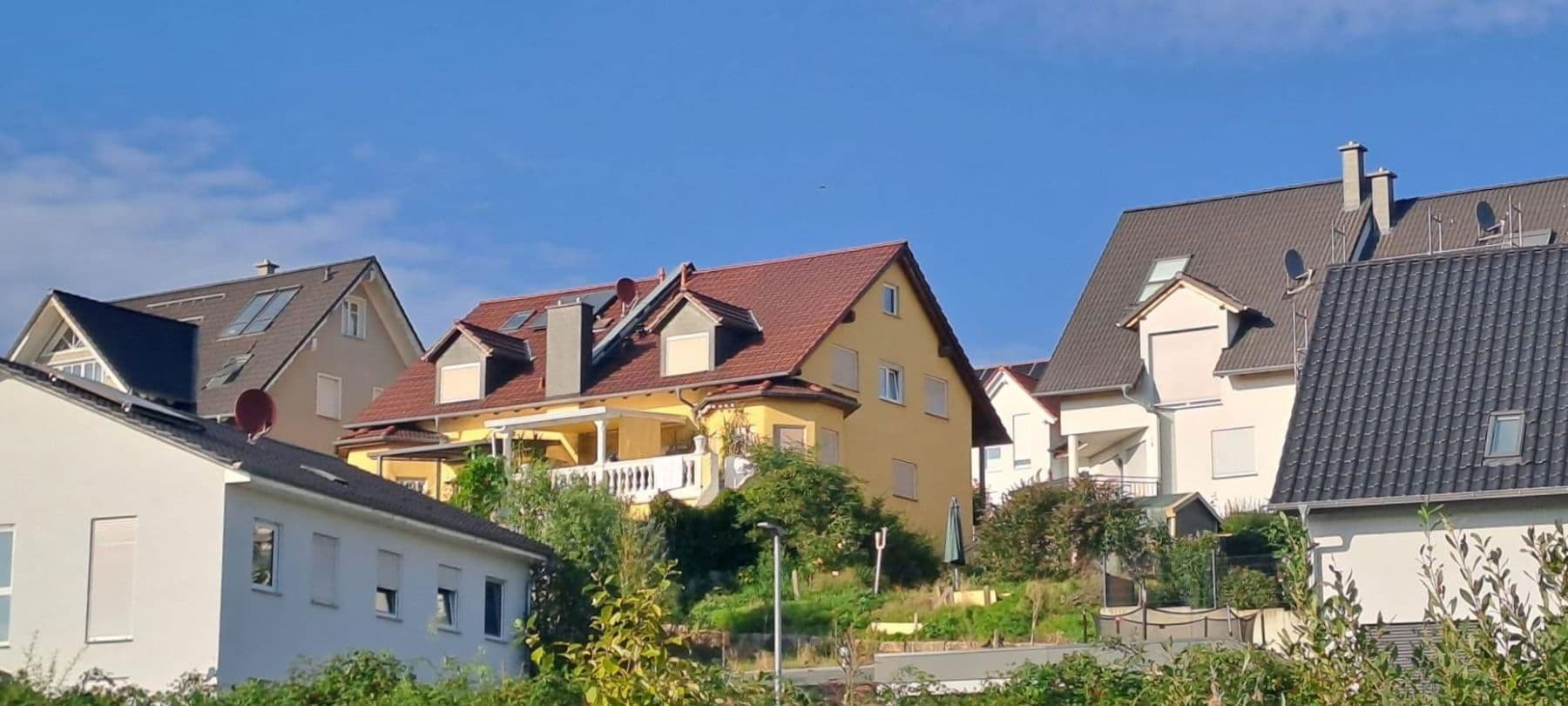 Predaj domu 211 m², pozemek 311 m², Freyburger Allee 16, Nierstein, Porýnie-Falcko Predaj domu 211 m², pozemek 311 m², Freyburger Allee 16, Nierstein, Porýnie-Falcko