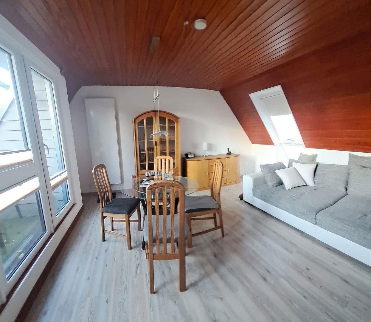 Predaj domu 167 m², pozemek 572 m², Norderstedt, Šlezvicko-Holštajnsko Predaj domu 167 m², pozemek 572 m², Norderstedt, Šlezvicko-Holštajnsko