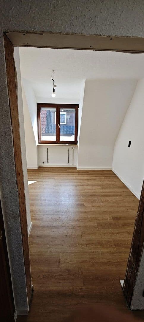 Prenájom bytu 3-izbový 60 m², Eybacher Straße 11/1, Stuttgart-Wangen, Bádensko-Wurttembersko Prenájom bytu 3-izbový 60 m², Eybacher Straße 11/1, Stuttgart-Wangen, Bádensko-Wurttembersko