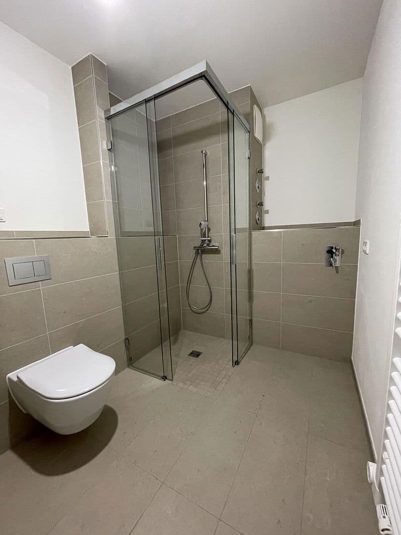 Prenájom bytu 2-izbový 59 m², Goldina-Hirschberg-Straße 3, Frankfurt am Main, Hesensko Prenájom bytu 2-izbový 59 m², Goldina-Hirschberg-Straße 3, Frankfurt am Main, Hesensko