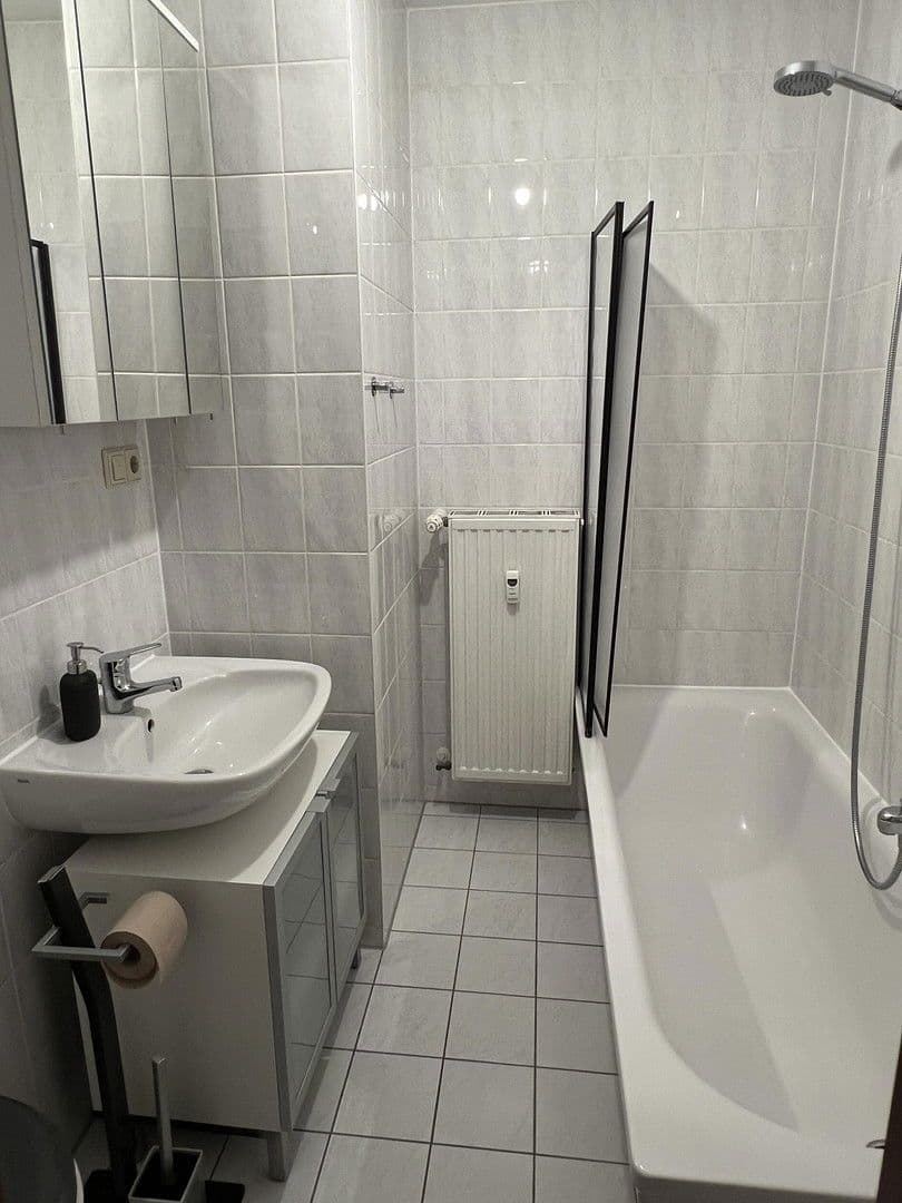 Prenájom bytu 3-izbový 87 m², Barbarossastraße 86, Chemnitz, Sasko Prenájom bytu 3-izbový 87 m², Barbarossastraße 86, Chemnitz, Sasko