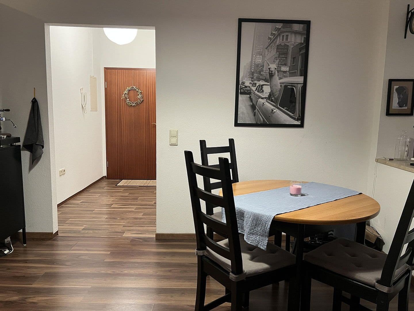 Prenájom bytu 3-izbový 87 m², Barbarossastraße 86, Chemnitz, Sasko Prenájom bytu 3-izbový 87 m², Barbarossastraße 86, Chemnitz, Sasko