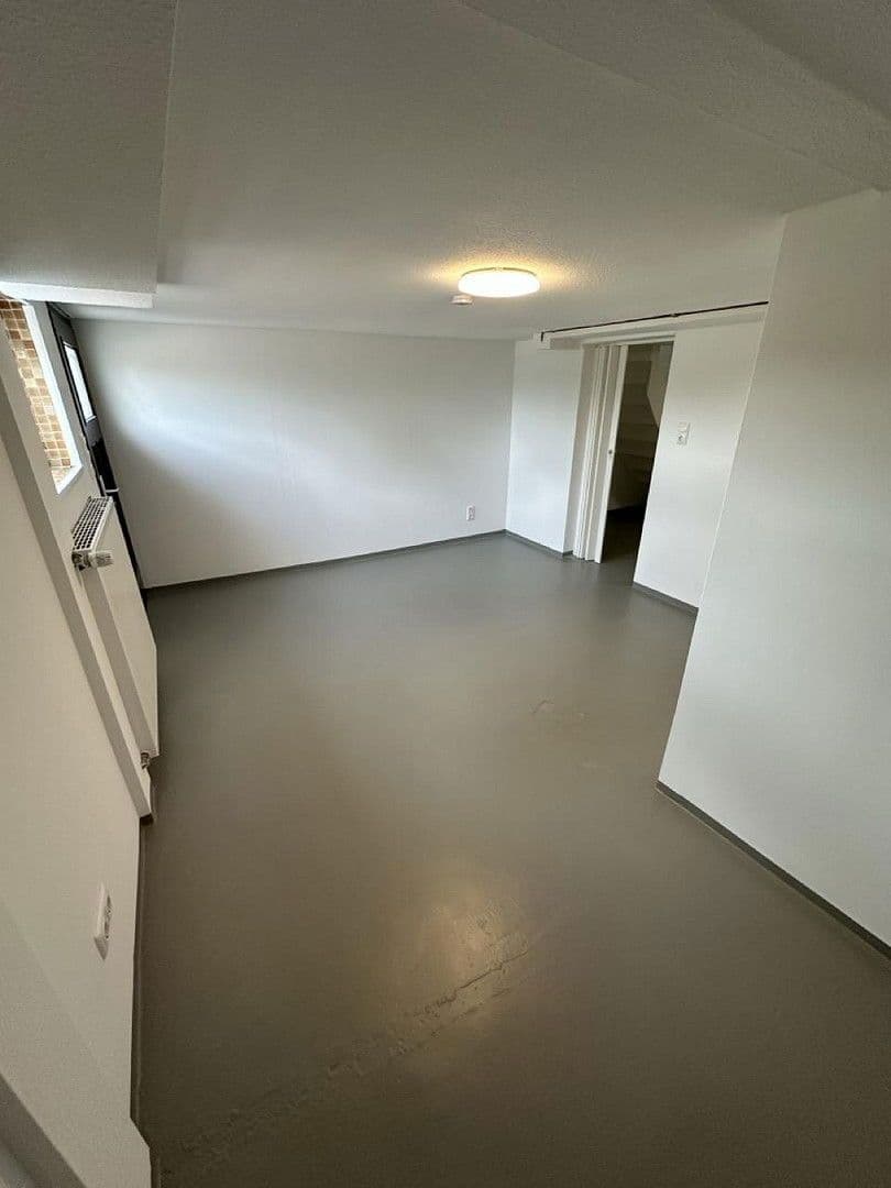 Predaj domu 77 m², pozemek 325 m², Vagel-Griep-Platz 5, Hamburg-Eißendorf, Hamburg Predaj domu 77 m², pozemek 325 m², Vagel-Griep-Platz 5, Hamburg-Eißendorf, Hamburg