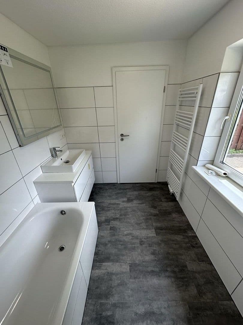 Predaj domu 77 m², pozemek 325 m², Vagel-Griep-Platz 5, Hamburg-Eißendorf, Hamburg Predaj domu 77 m², pozemek 325 m², Vagel-Griep-Platz 5, Hamburg-Eißendorf, Hamburg