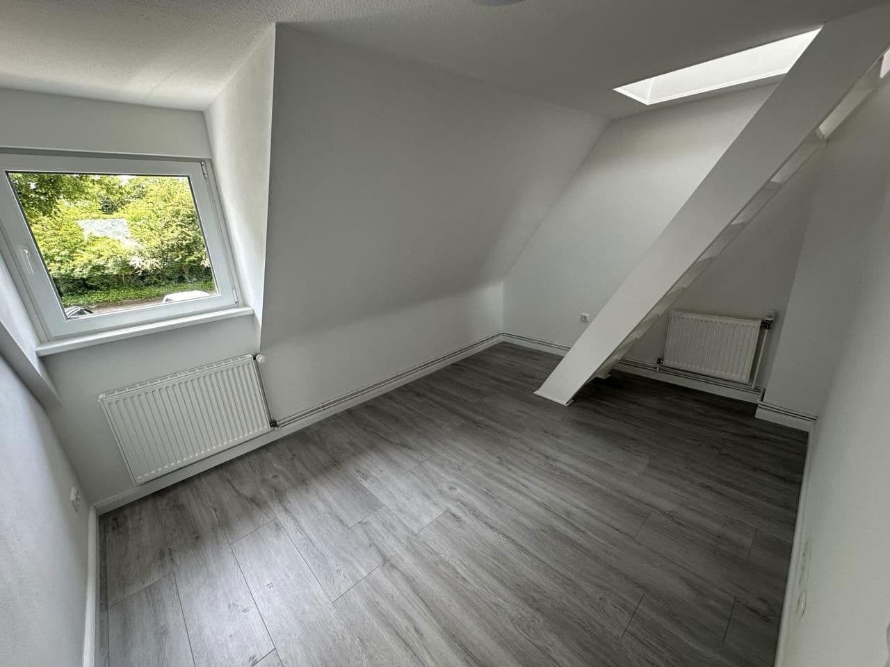 Predaj domu 77 m², pozemek 325 m², Vagel-Griep-Platz 5, Hamburg-Eißendorf, Hamburg Predaj domu 77 m², pozemek 325 m², Vagel-Griep-Platz 5, Hamburg-Eißendorf, Hamburg