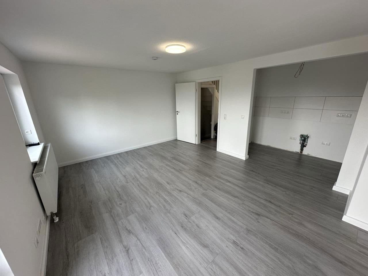 Predaj domu 77 m², pozemek 325 m², Vagel-Griep-Platz 5, Hamburg-Eißendorf, Hamburg Predaj domu 77 m², pozemek 325 m², Vagel-Griep-Platz 5, Hamburg-Eißendorf, Hamburg