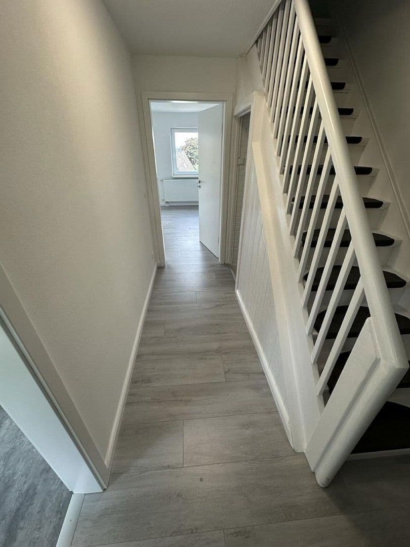 Predaj domu 77 m², pozemek 325 m², Vagel-Griep-Platz 5, Hamburg-Eißendorf, Hamburg Predaj domu 77 m², pozemek 325 m², Vagel-Griep-Platz 5, Hamburg-Eißendorf, Hamburg