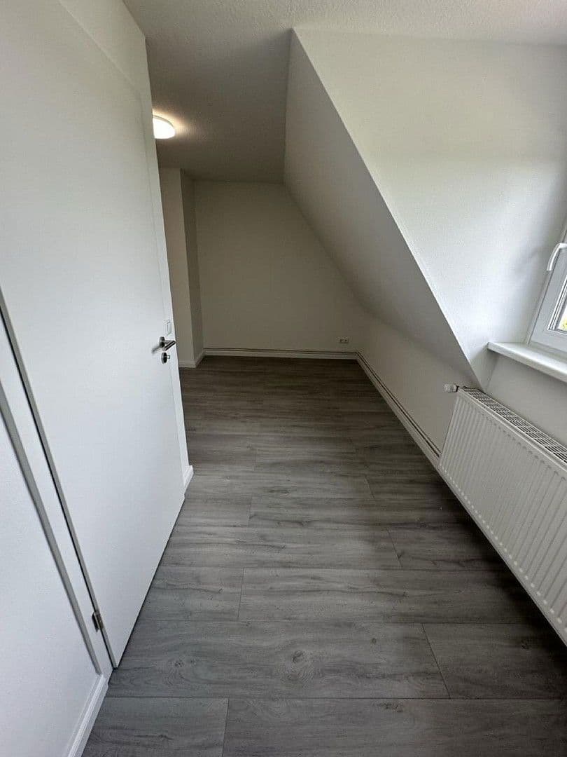Predaj domu 77 m², pozemek 325 m², Vagel-Griep-Platz 5, Hamburg-Eißendorf, Hamburg Predaj domu 77 m², pozemek 325 m², Vagel-Griep-Platz 5, Hamburg-Eißendorf, Hamburg