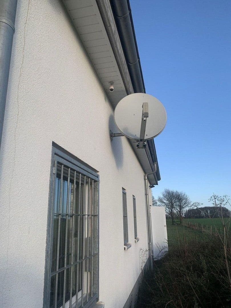 Prenájom nebytového priestoru 6.000 m², Niedernwöhren, Dolné Sasko Prenájom nebytového priestoru 6.000 m², Niedernwöhren, Dolné Sasko