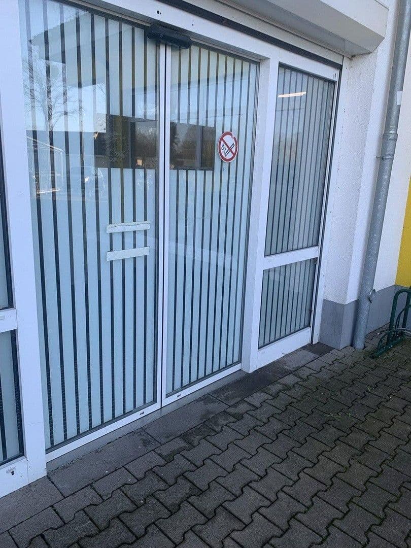 Prenájom nebytového priestoru 6.000 m², Niedernwöhren, Dolné Sasko Prenájom nebytového priestoru 6.000 m², Niedernwöhren, Dolné Sasko