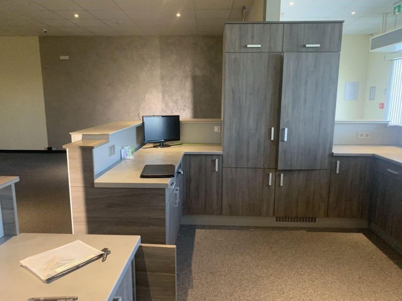 Prenájom nebytového priestoru 6.000 m², Niedernwöhren, Dolné Sasko Prenájom nebytového priestoru 6.000 m², Niedernwöhren, Dolné Sasko