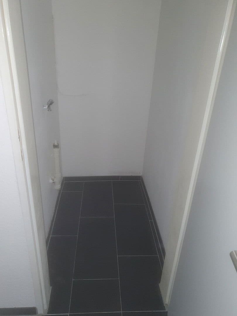 Prenájom bytu 2-izbový 63 m², Rheinstr. 16, Krefeld, Severné Porýnie - Westfálsko Prenájom bytu 2-izbový 63 m², Rheinstr. 16, Krefeld, Severné Porýnie - Westfálsko