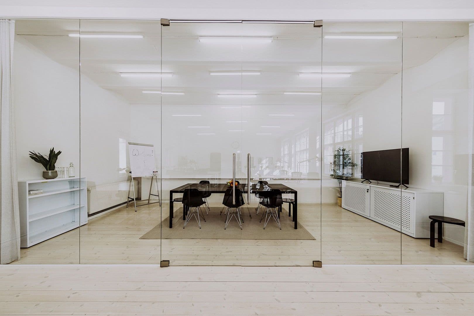 Prenájom kancelárie 240 m², Winsstraße 12, Berlin, Berlín Prenájom kancelárie 240 m², Winsstraße 12, Berlin, Berlín