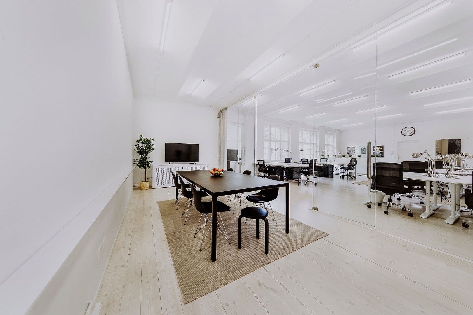 Prenájom kancelárie 240 m², Winsstraße 12, Berlin, Berlín Prenájom kancelárie 240 m², Winsstraße 12, Berlin, Berlín