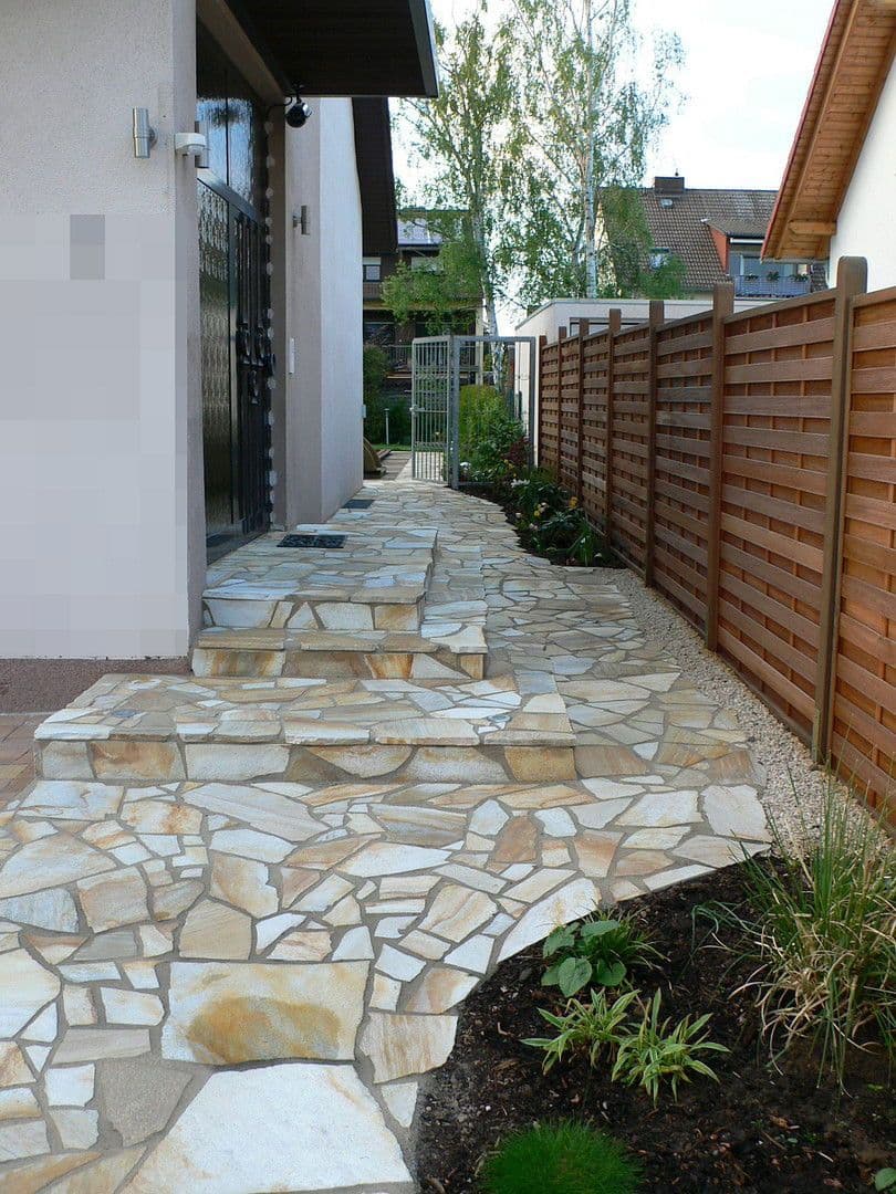 Prenájom bytu 4-izbový 116 m², Schubertstrasse, Dreieich, Hesensko Prenájom bytu 4-izbový 116 m², Schubertstrasse, Dreieich, Hesensko