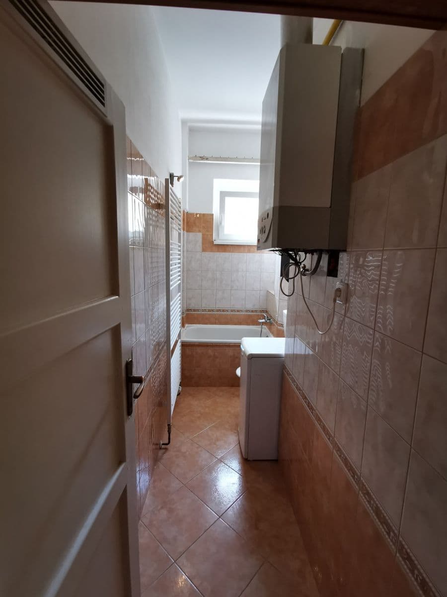 Prenájom bytu 2-izbový 40 m², Svojsíkova, Praha, Praha Prenájom bytu 2-izbový 40 m², Svojsíkova, Praha, Praha