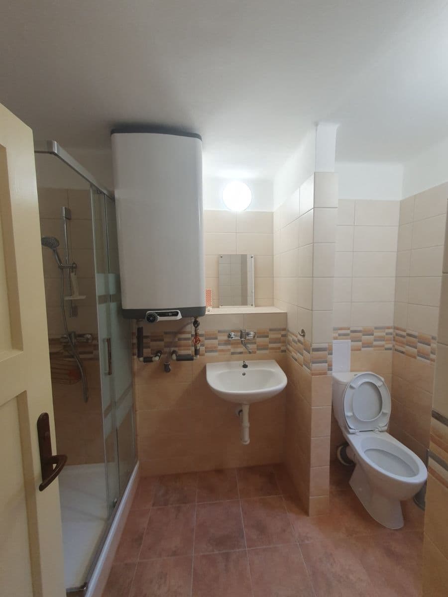 Prenájom bytu 2-izbový 70 m², Mikoláše Alše, Kolín, Středočeský kraj Prenájom bytu 2-izbový 70 m², Mikoláše Alše, Kolín, Středočeský kraj