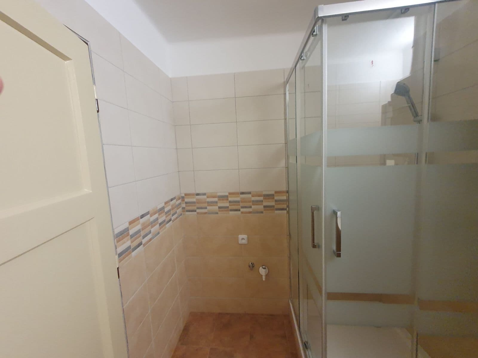 Prenájom bytu 2-izbový 70 m², Mikoláše Alše, Kolín, Středočeský kraj Prenájom bytu 2-izbový 70 m², Mikoláše Alše, Kolín, Středočeský kraj