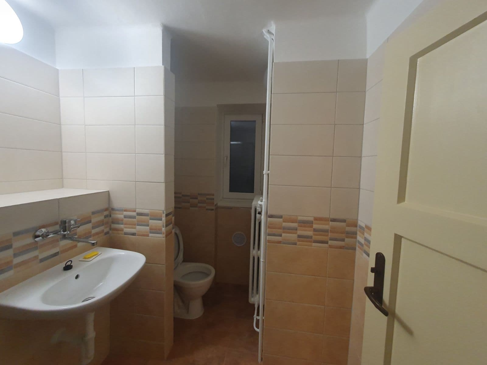 Prenájom bytu 2-izbový 70 m², Mikoláše Alše, Kolín, Středočeský kraj Prenájom bytu 2-izbový 70 m², Mikoláše Alše, Kolín, Středočeský kraj