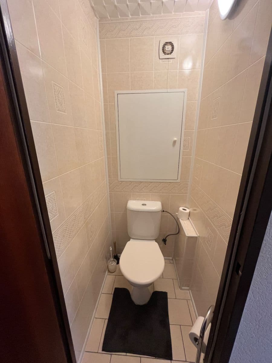 Prenájom bytu 3-izbový 72 m², Okořská, Praha, Praha Prenájom bytu 3-izbový 72 m², Okořská, Praha, Praha