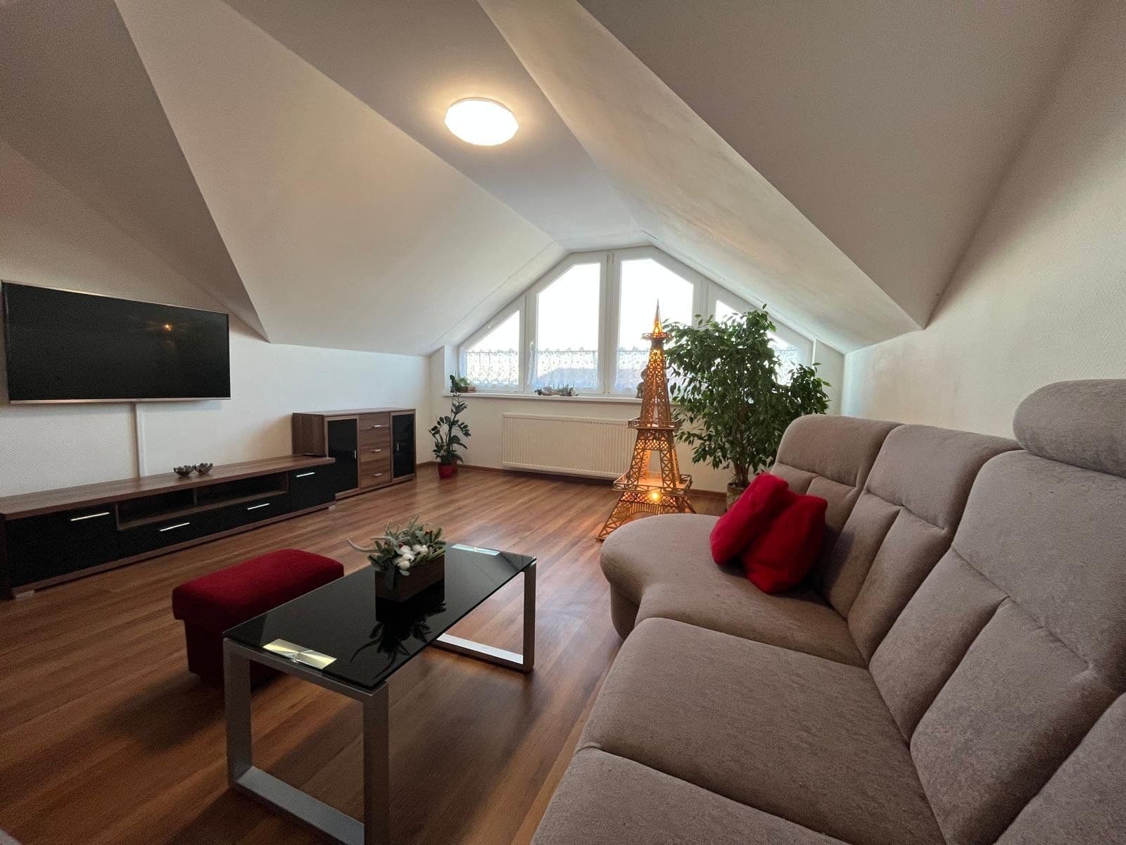 Prenájom bytu 70 m², Újezd II., Kobeřice u Brna, Jihomoravský kraj Prenájom bytu 70 m², Újezd II., Kobeřice u Brna, Jihomoravský kraj