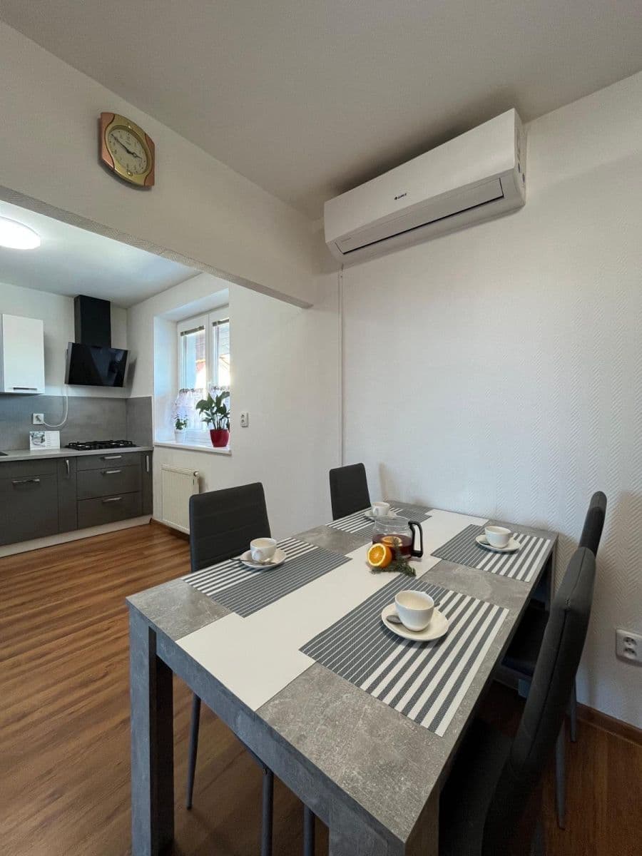 Prenájom bytu 70 m², Újezd II., Kobeřice u Brna, Jihomoravský kraj Prenájom bytu 70 m², Újezd II., Kobeřice u Brna, Jihomoravský kraj