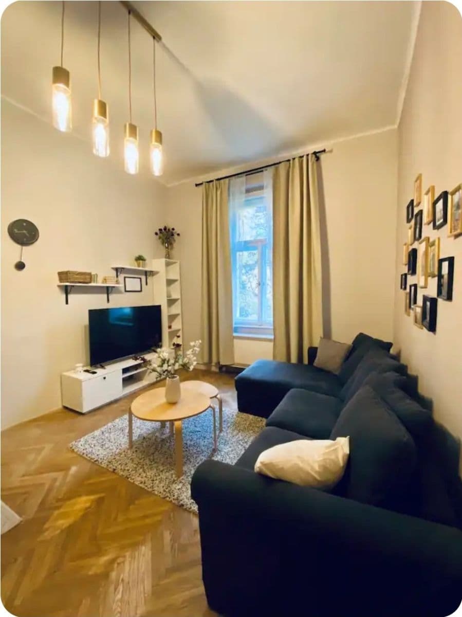 Prenájom bytu 2-izbový 50 m², Lucemburská, Praha, Praha Prenájom bytu 2-izbový 50 m², Lucemburská, Praha, Praha