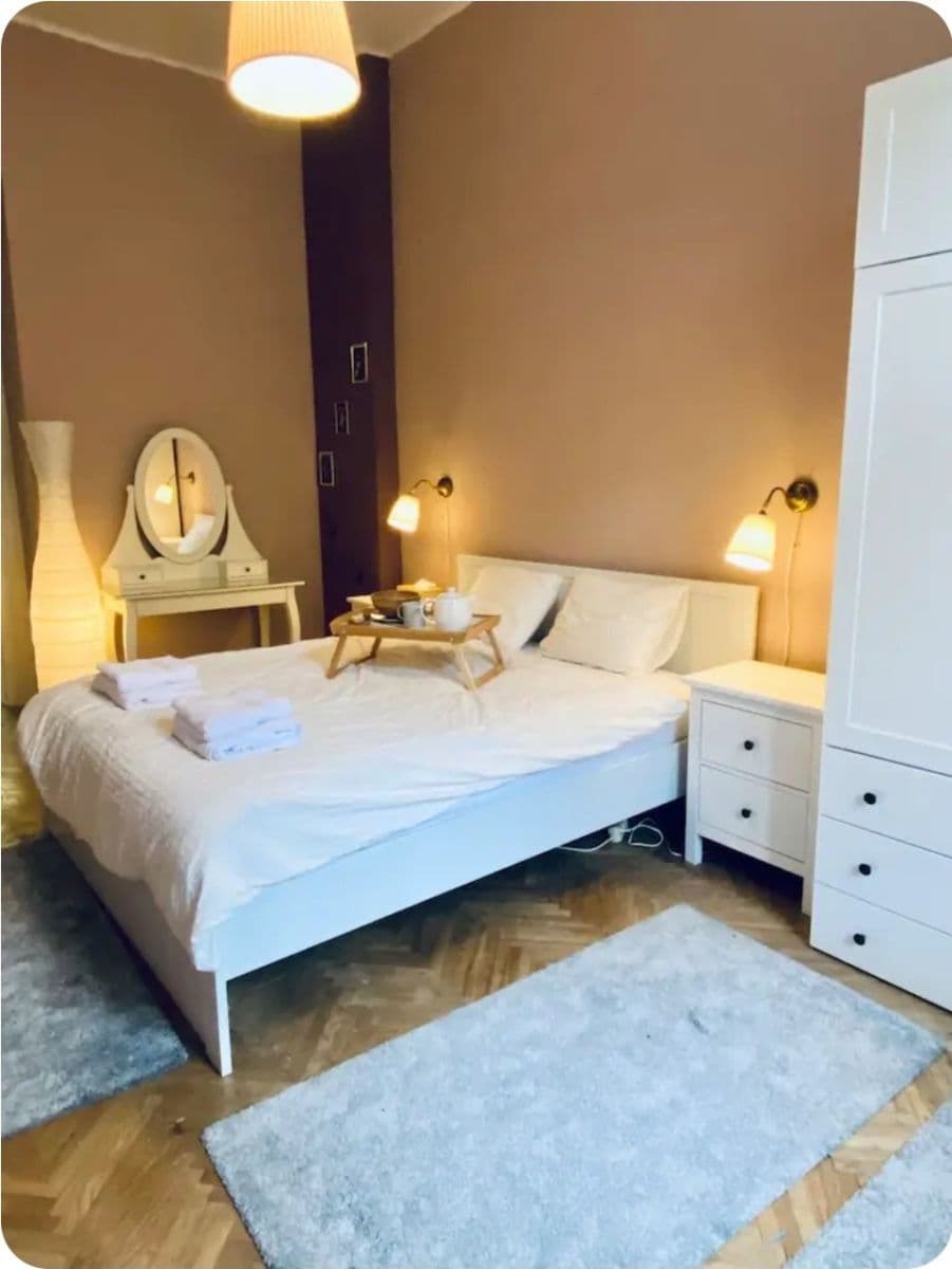 Prenájom bytu 2-izbový 50 m², Lucemburská, Praha, Praha Prenájom bytu 2-izbový 50 m², Lucemburská, Praha, Praha