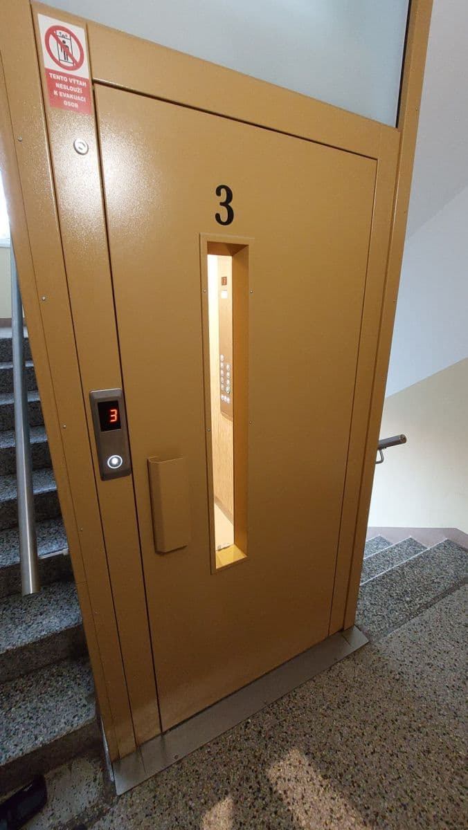 Prenájom bytu 2-izbový 63 m², Vikova, Slaný, Středočeský kraj Prenájom bytu 2-izbový 63 m², Vikova, Slaný, Středočeský kraj